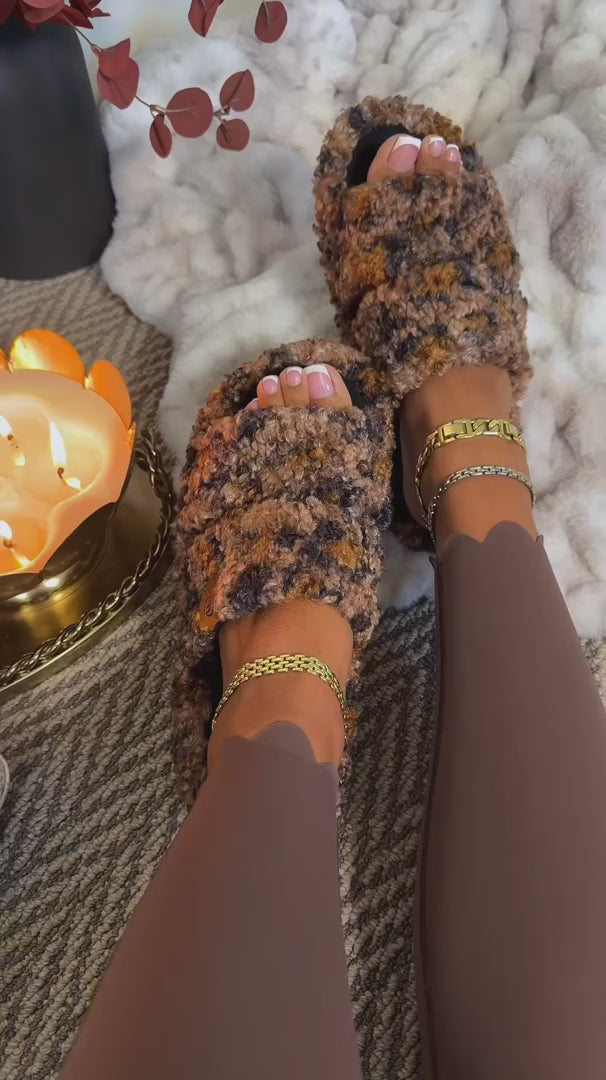 cozetta-fuzzy-slippers